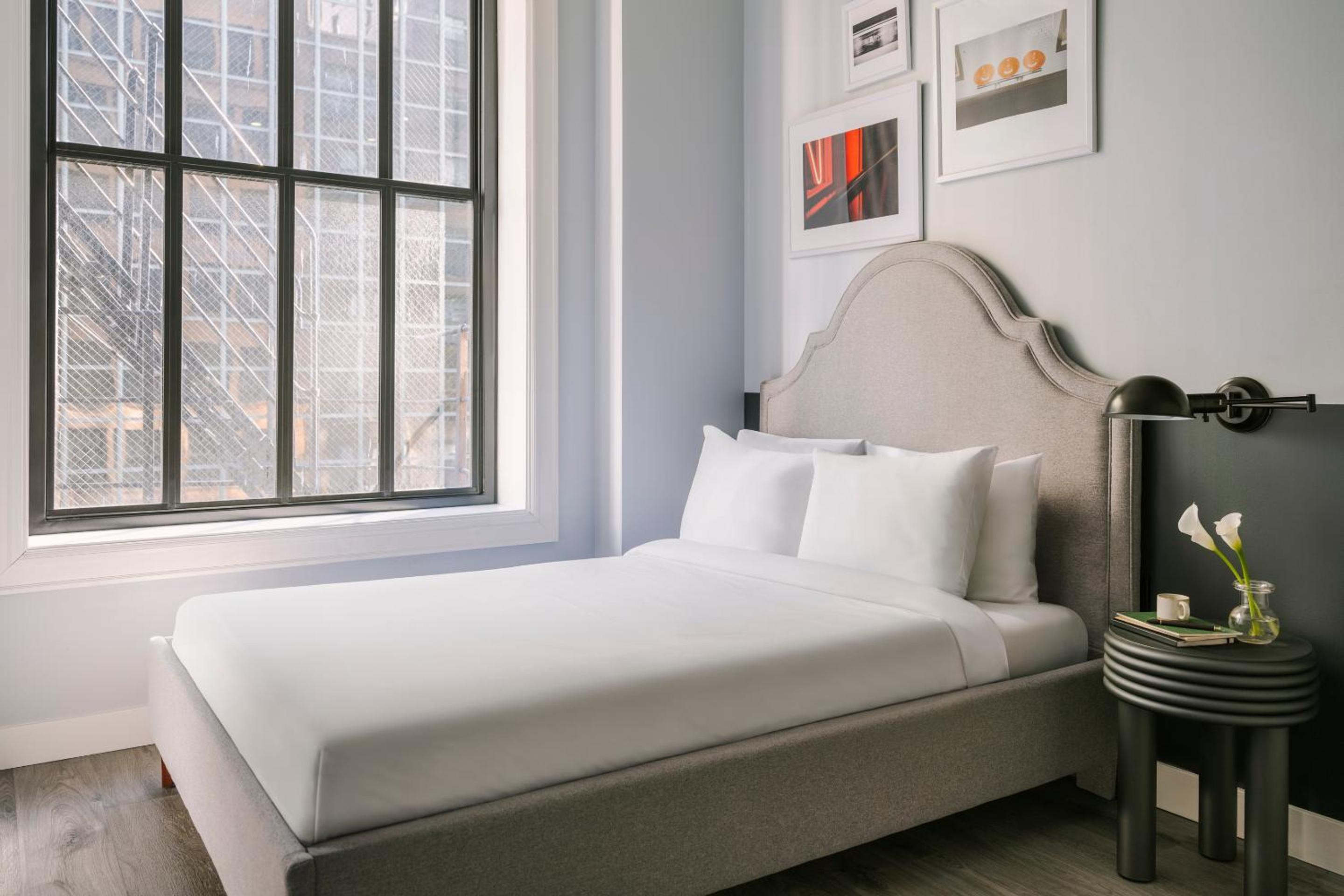 Three-Bedroom Deluxe Apartment
