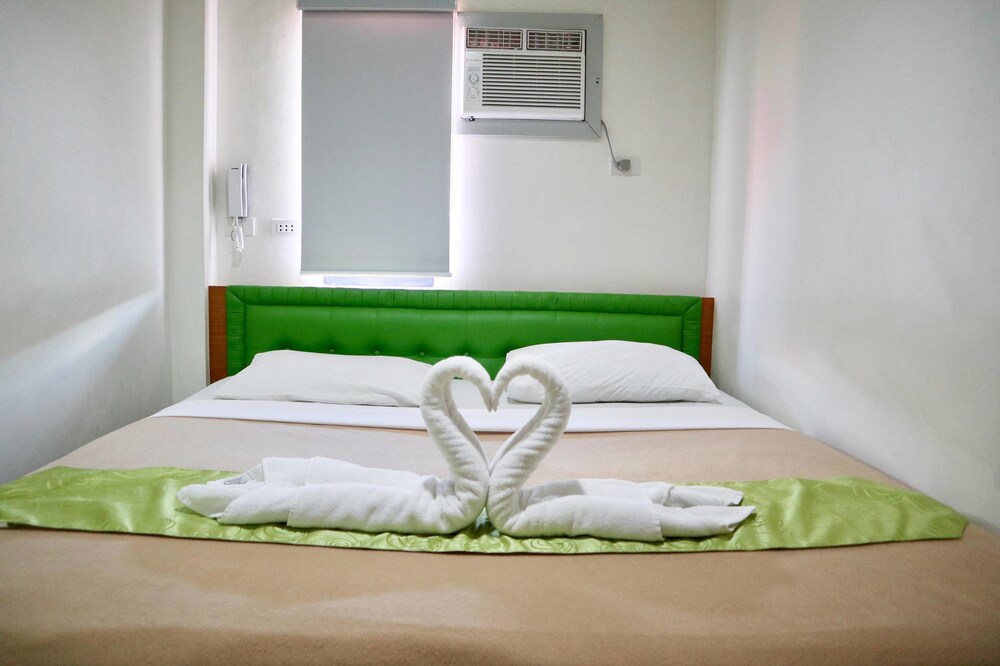 Standard Room, 1 Queen Bed
