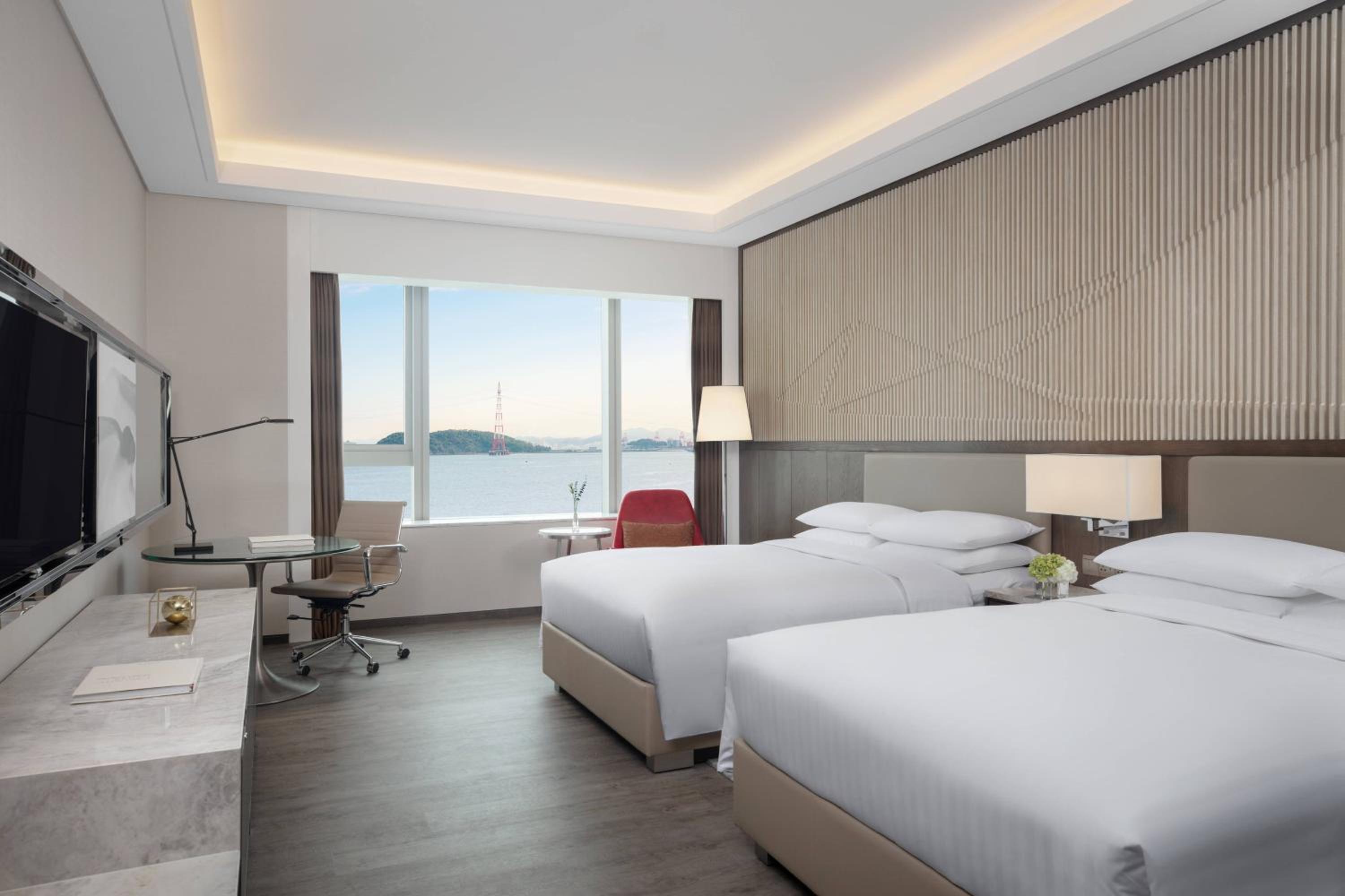 Deluxe Twin Room with Sea View