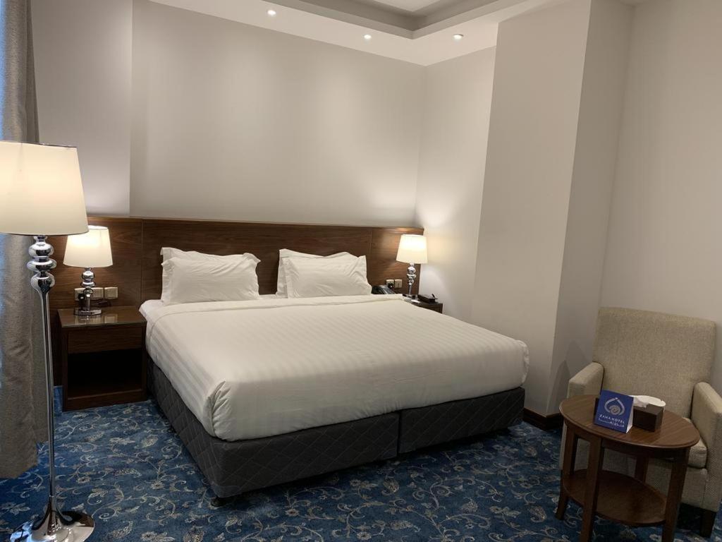 Standard King Room