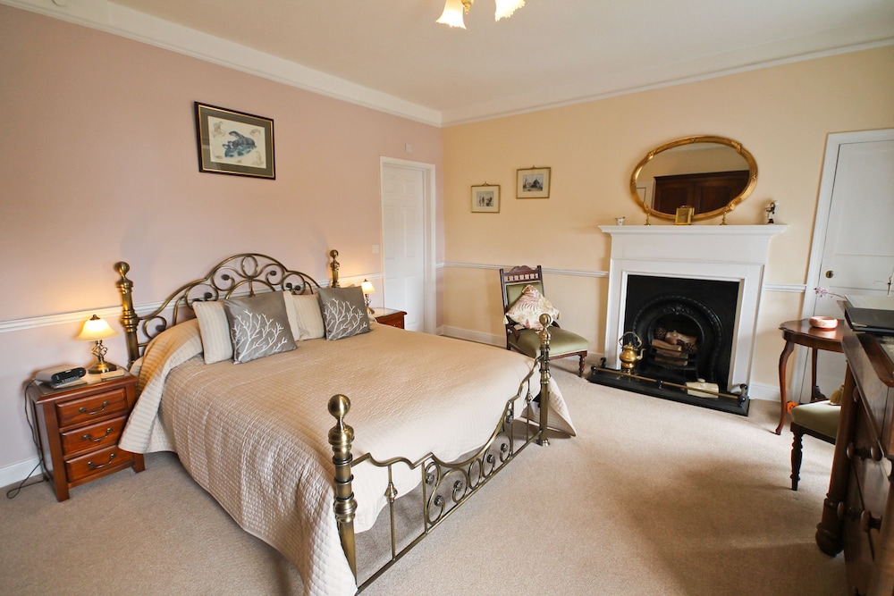 King Room (Oak)