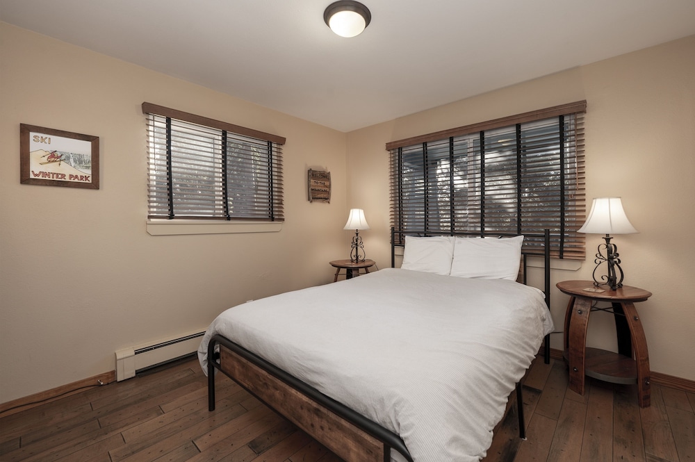 Condo, 2 Bedrooms