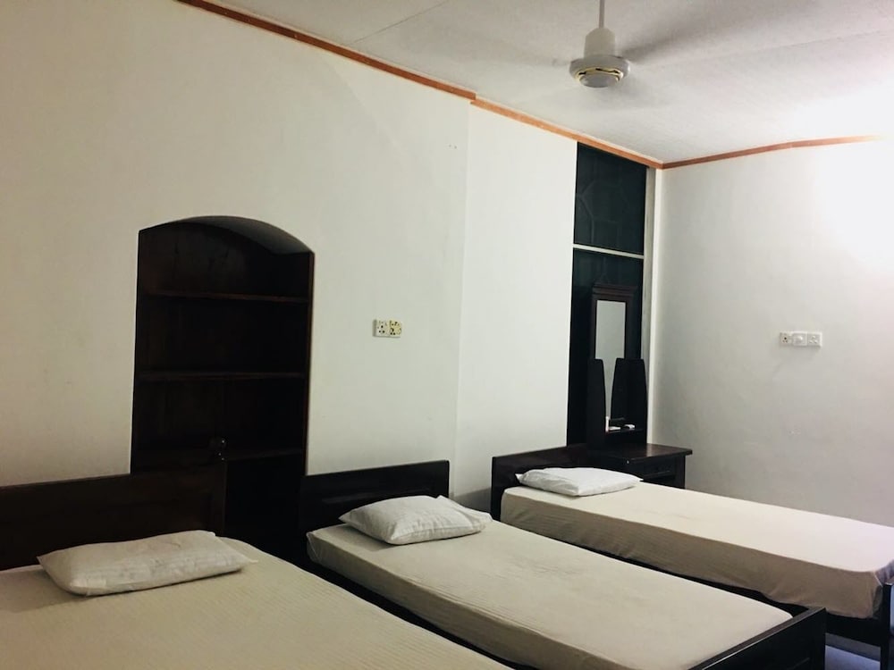 Standard Triple Room, Multiple Beds, Non Smoking