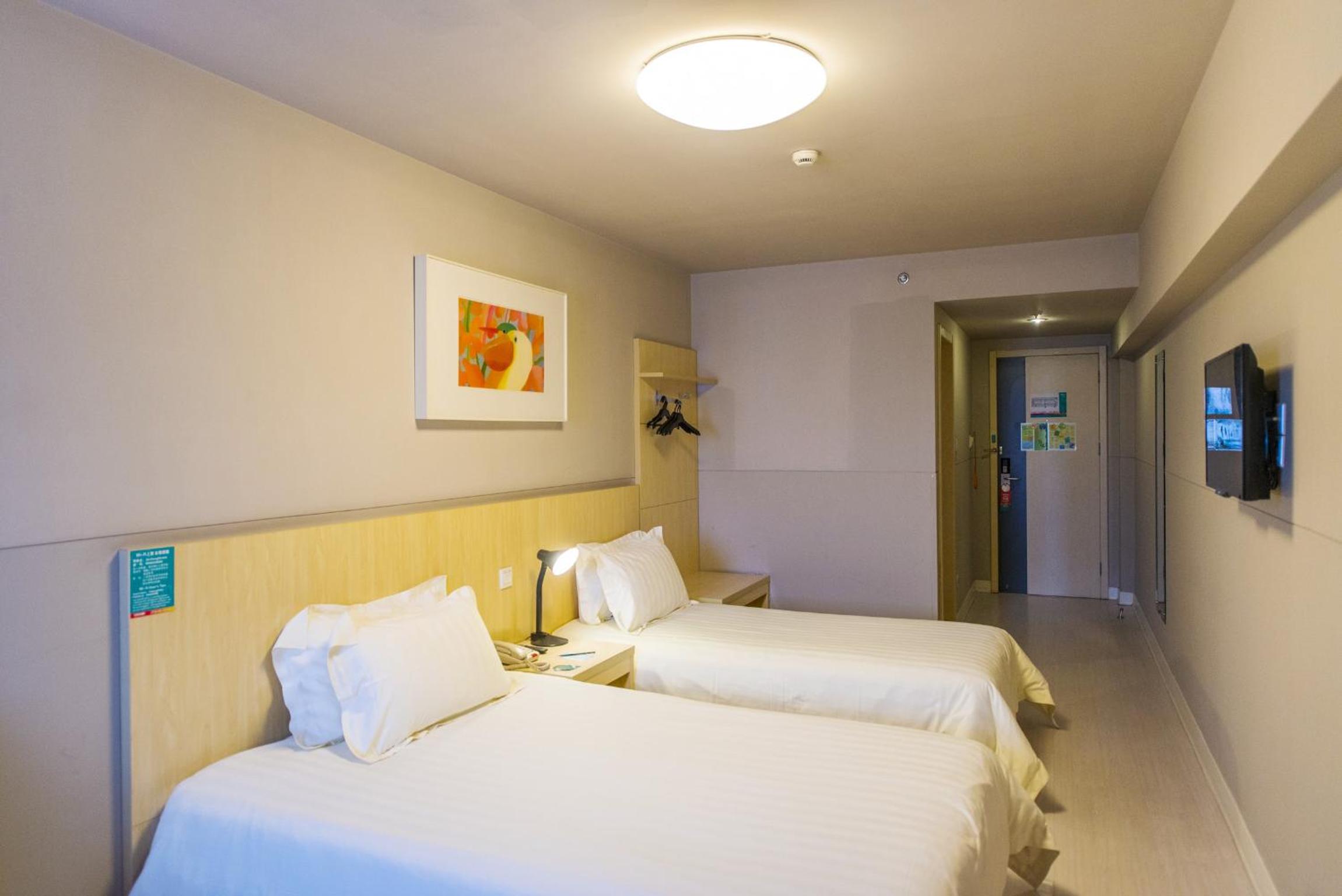 Business Twin Room A