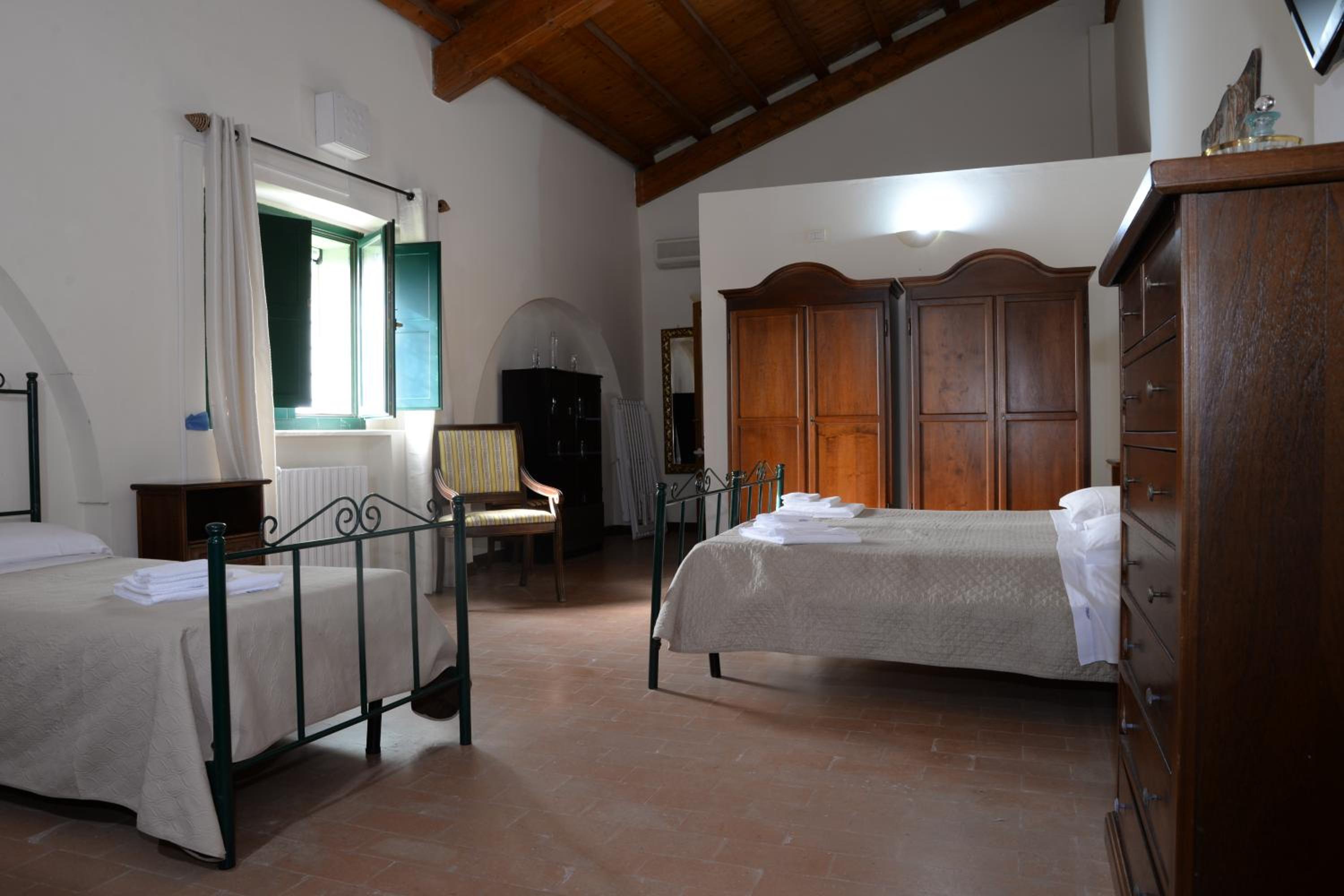 Classic Quadruple Room