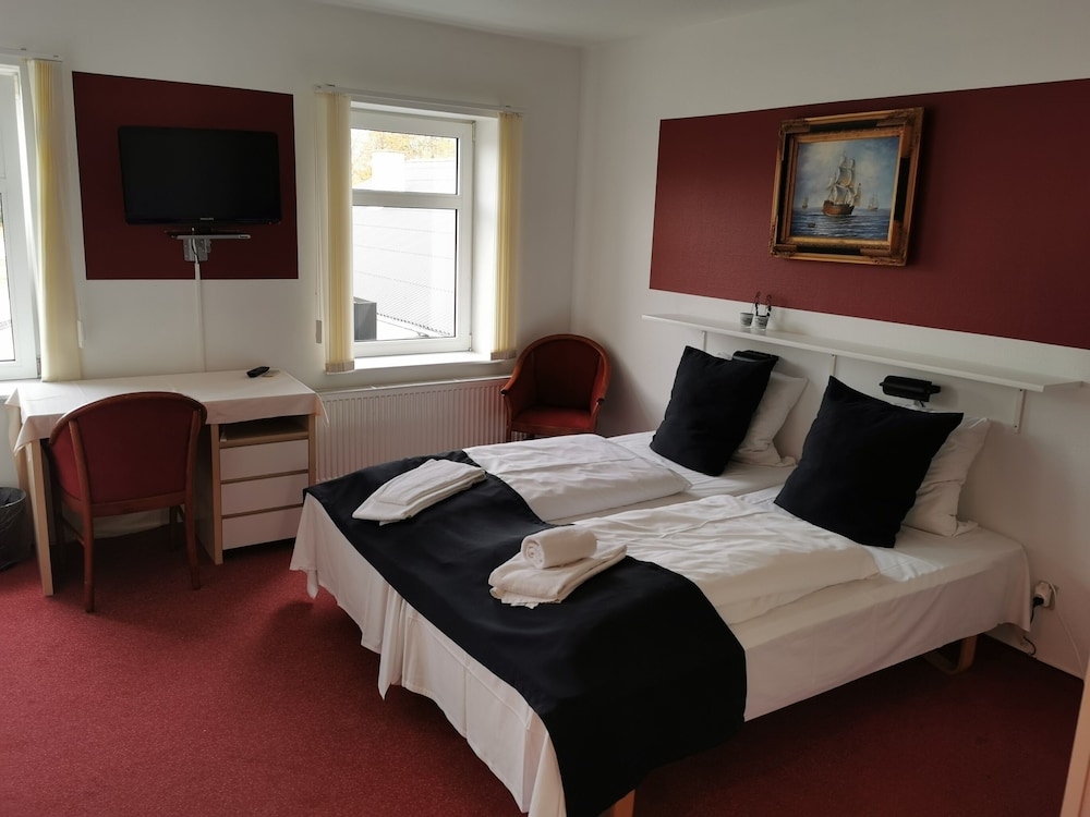 Economy Double or Twin Room, 2 Twin Beds