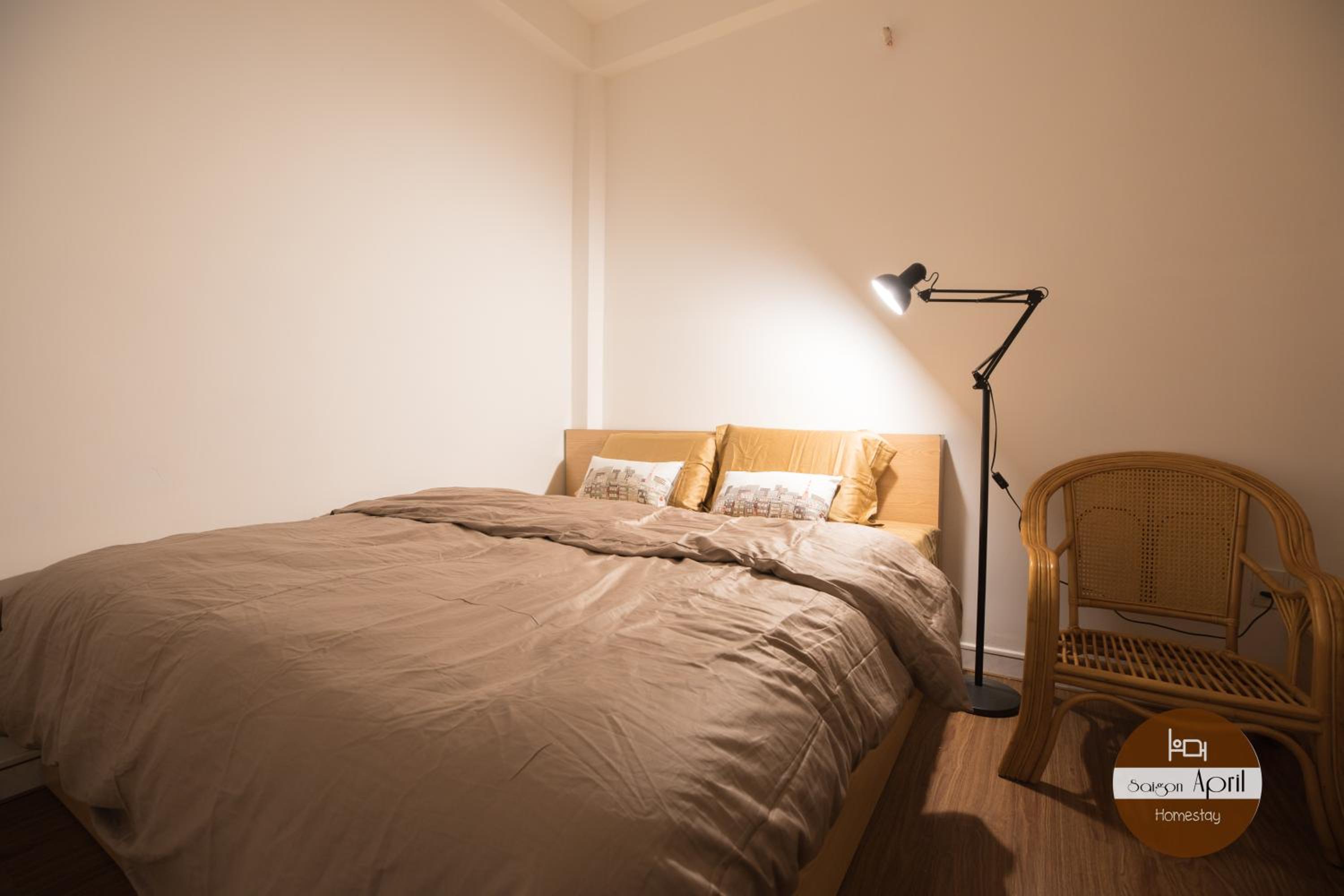 Queen Room with Shared Bathroom