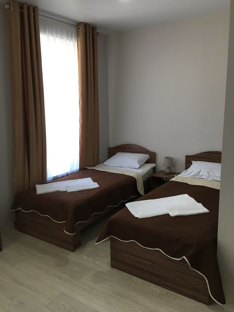 Basic Twin Room, 2 Twin Beds, Non Smoking