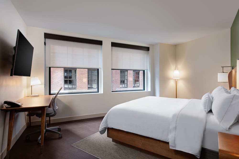 Room, 1 King Bed (Mobility Accessible, Roll-in Shower)