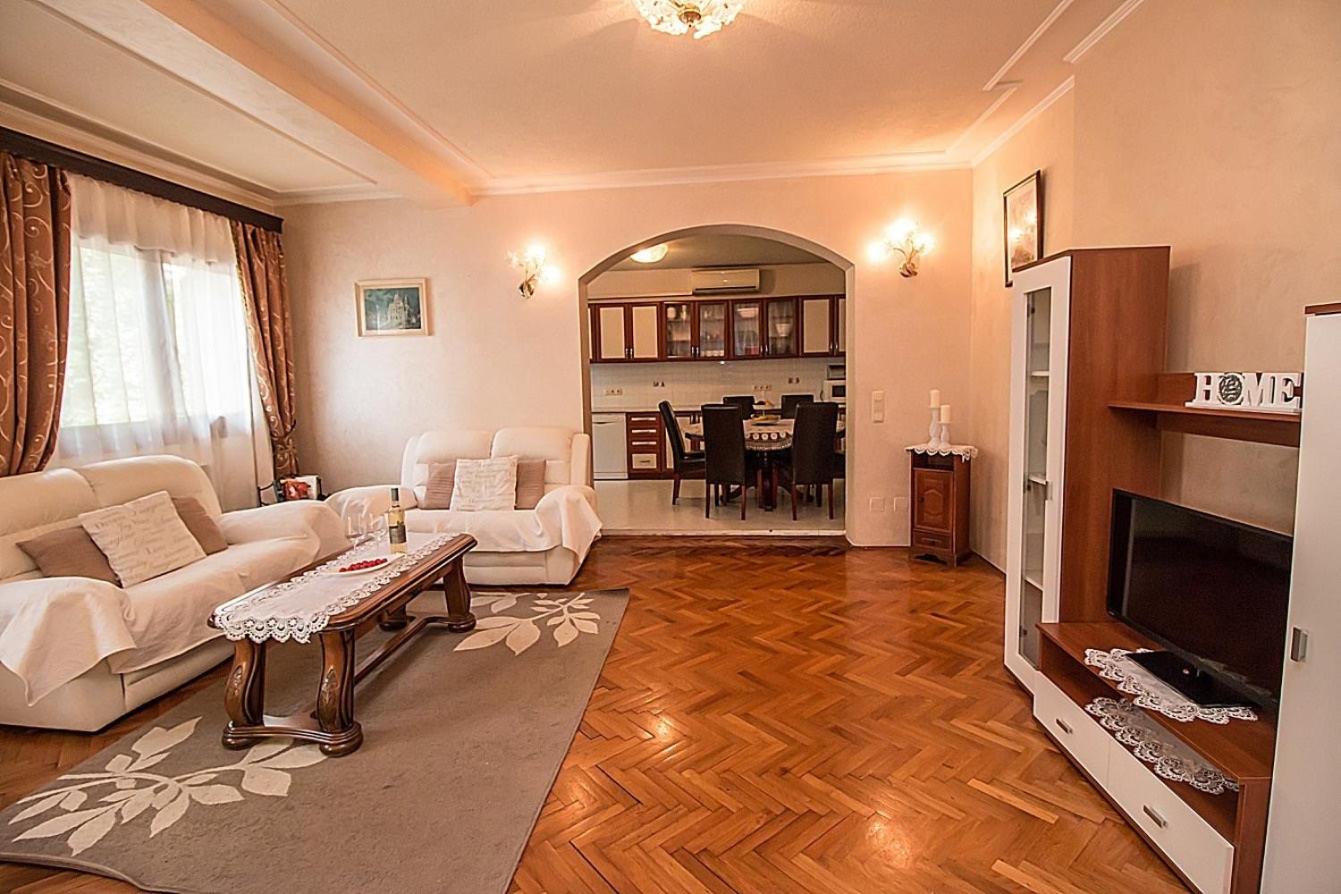Three-Bedroom Apartment with Terrace