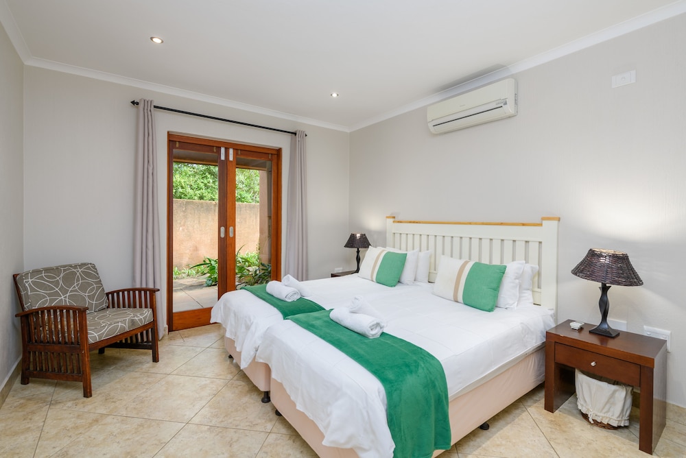Luxury Villa, 4 Bedrooms