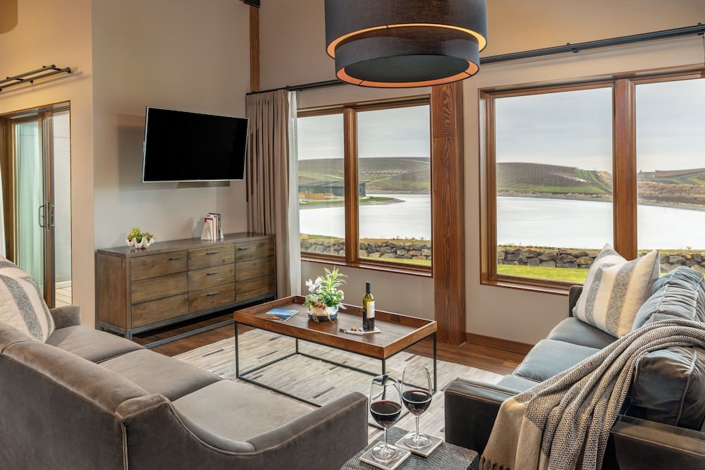Premium Apartment, 1 Bedroom, Balcony, Vineyard View (No Pets)