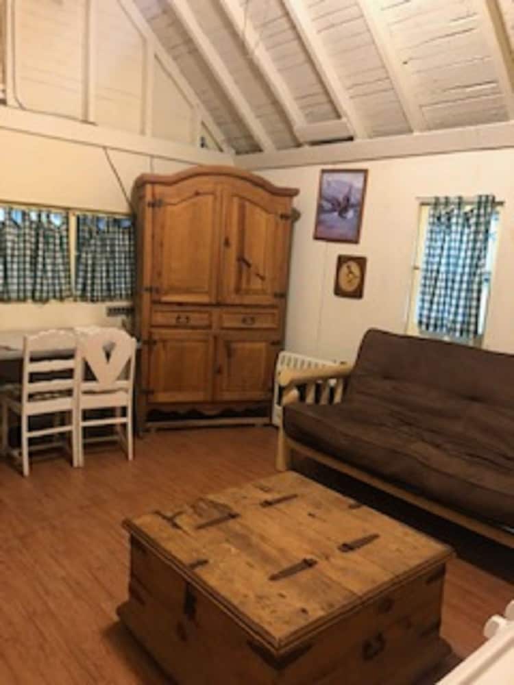 Basic Cottage (#2)