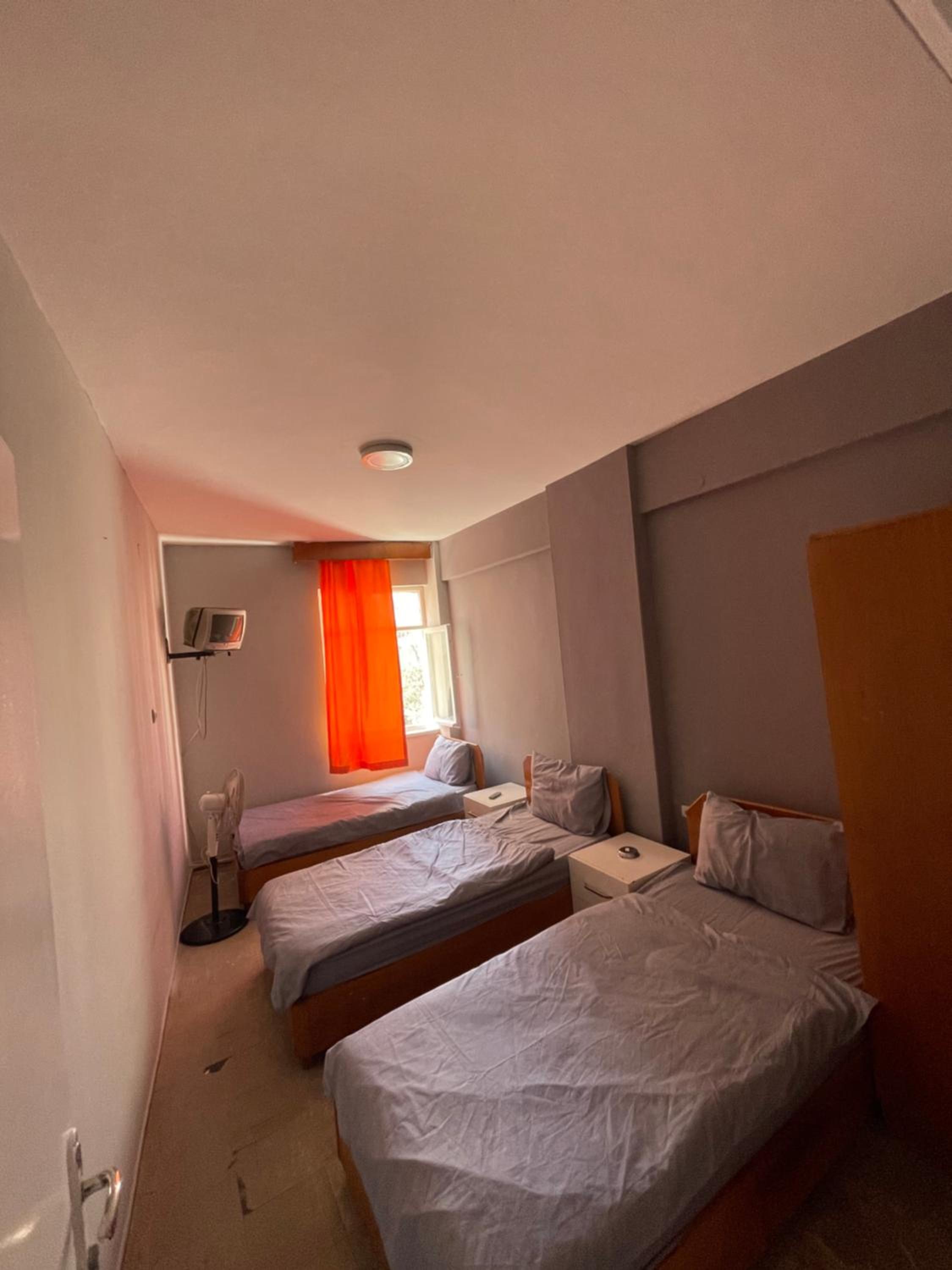 Economy Triple Room with Shared Bathroom