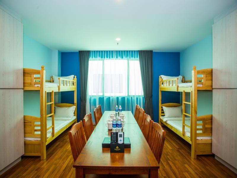 8-Bed Mixed Dormitory Room
