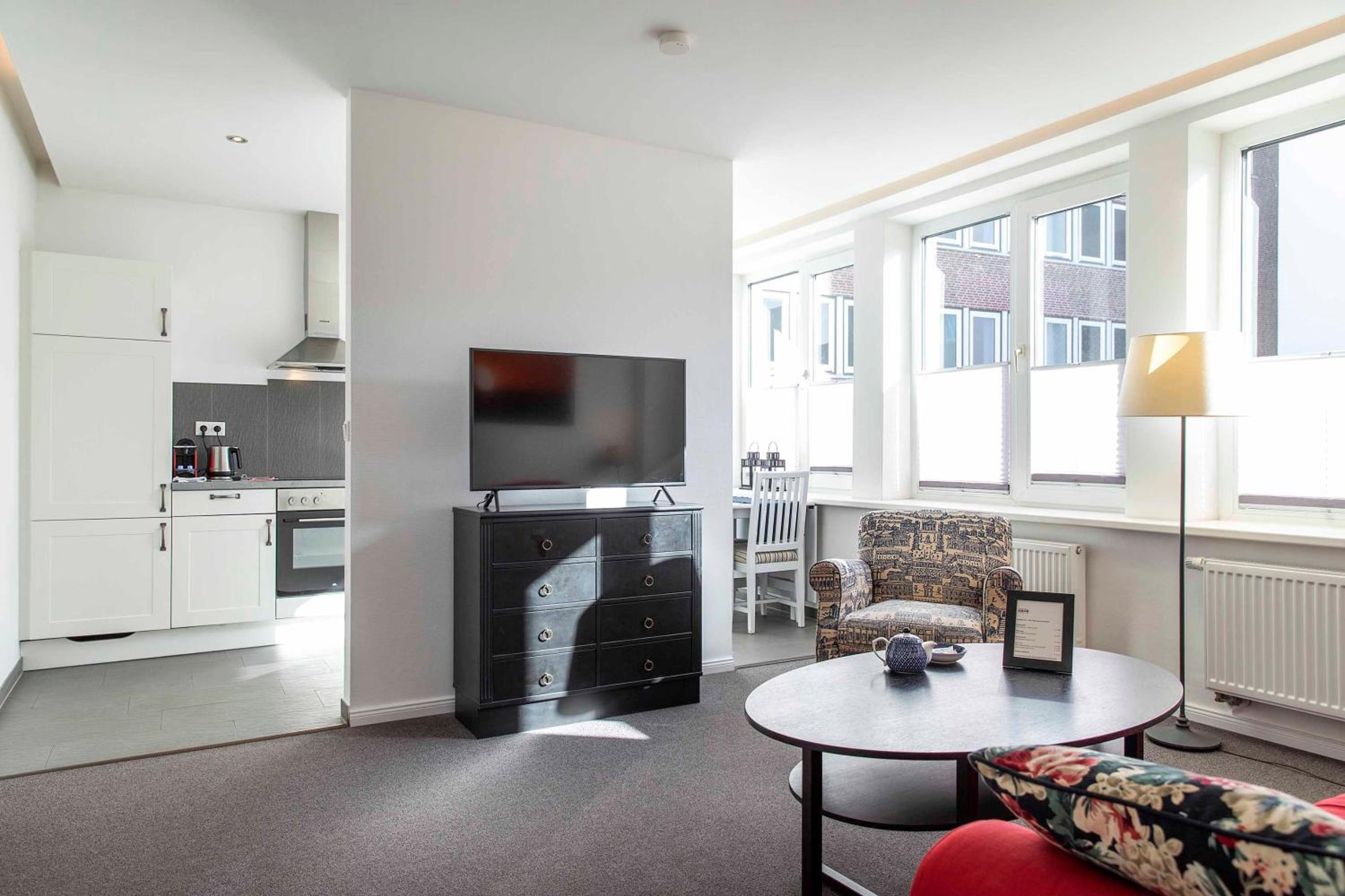 King Studio With Sofa Bed