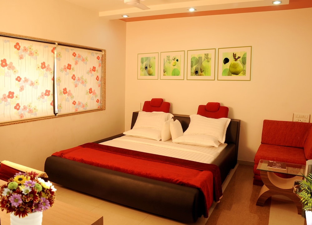 Suite, 1 Double Bed, City View
