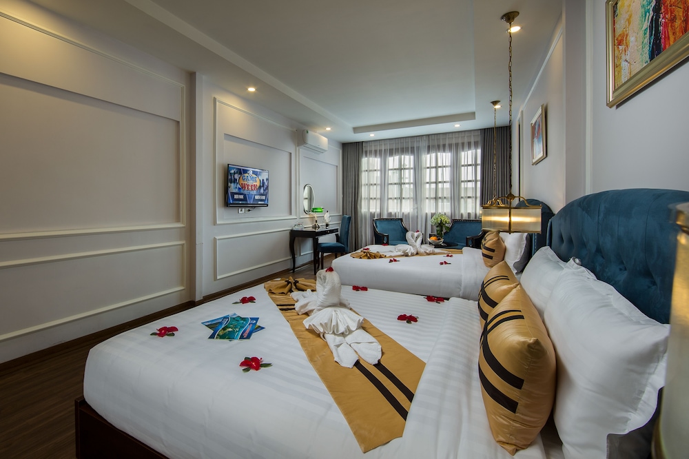 Grand Twin Room, Balcony, City View