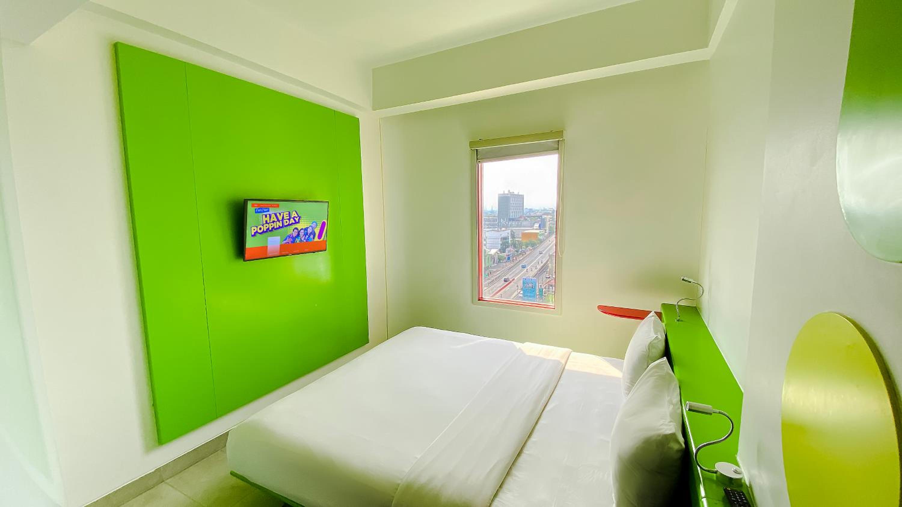 POP Room City View with Breakfast