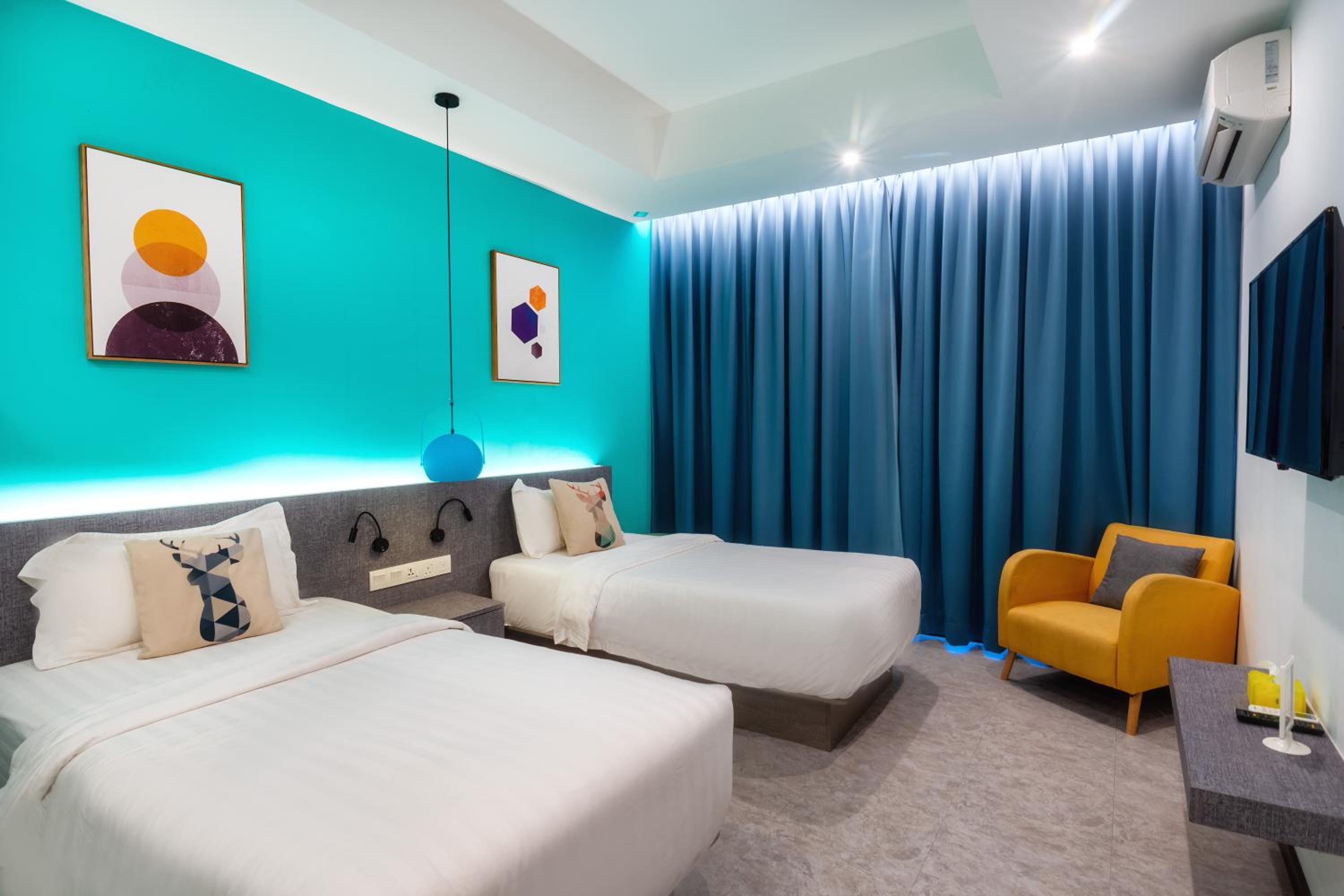 Deluxe Twin Room