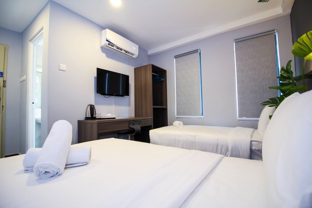 Family Triple Room, Ensuite, City View