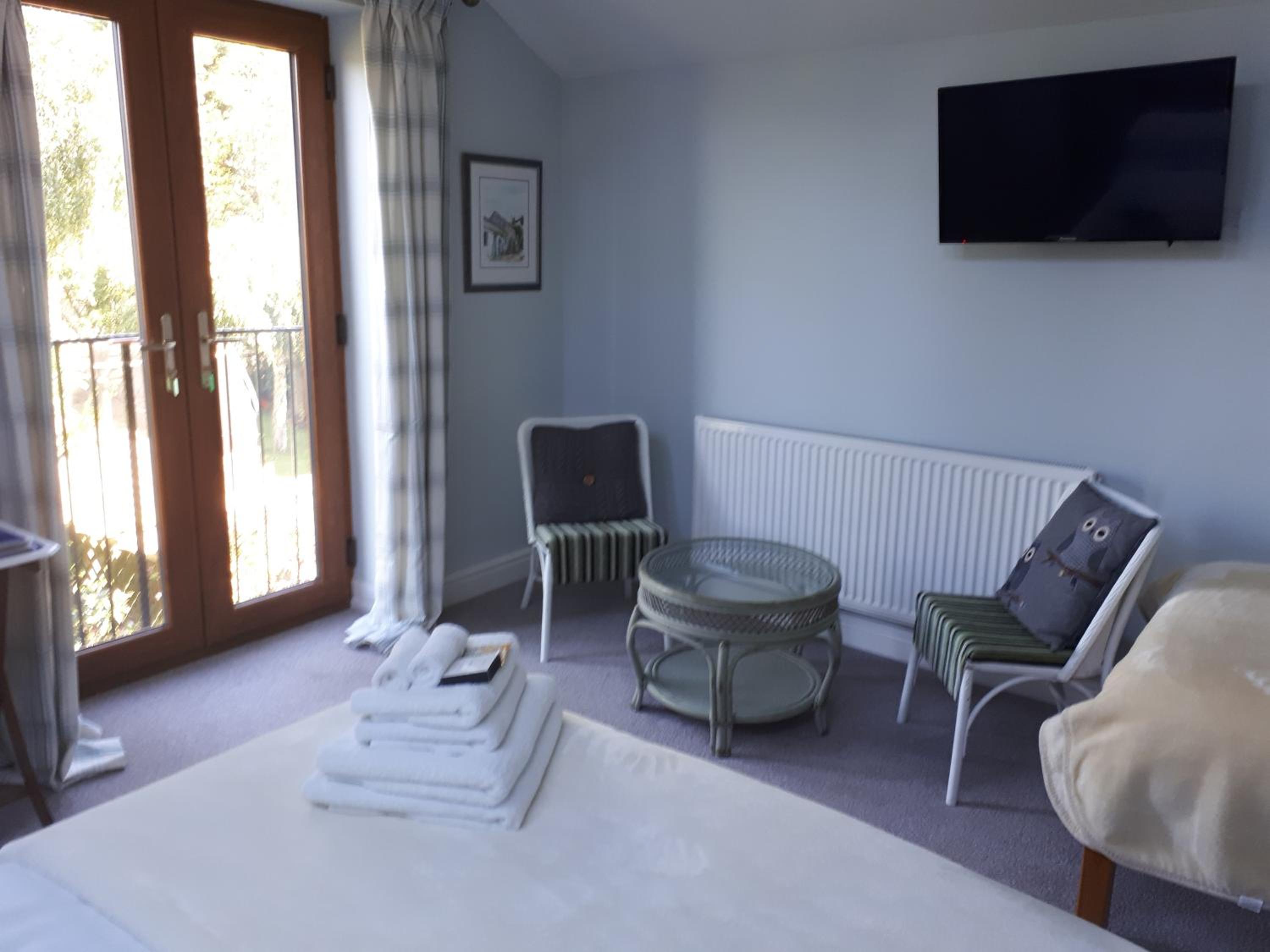 Family Room with Garden View