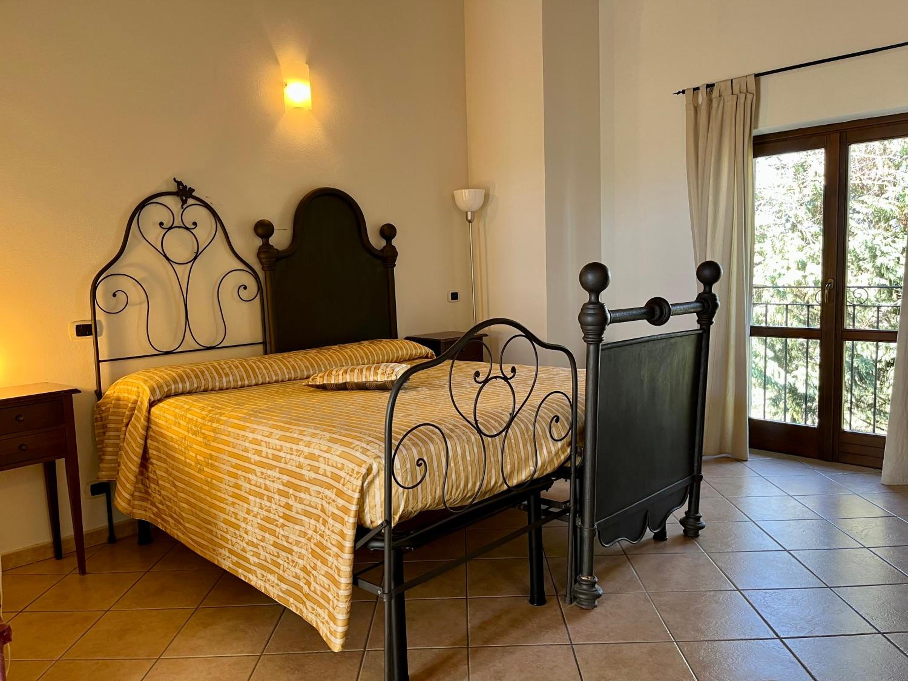 Triple Room with Garden View