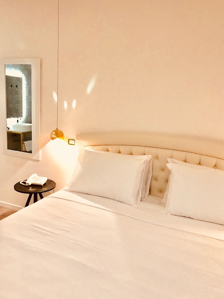 Superior Double Room, City View