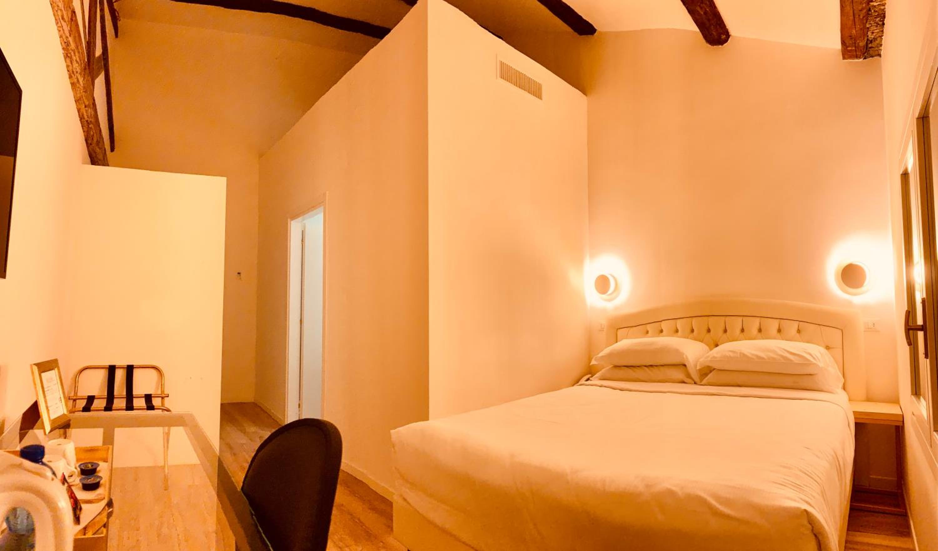 Deluxe Double Room with Spa Access