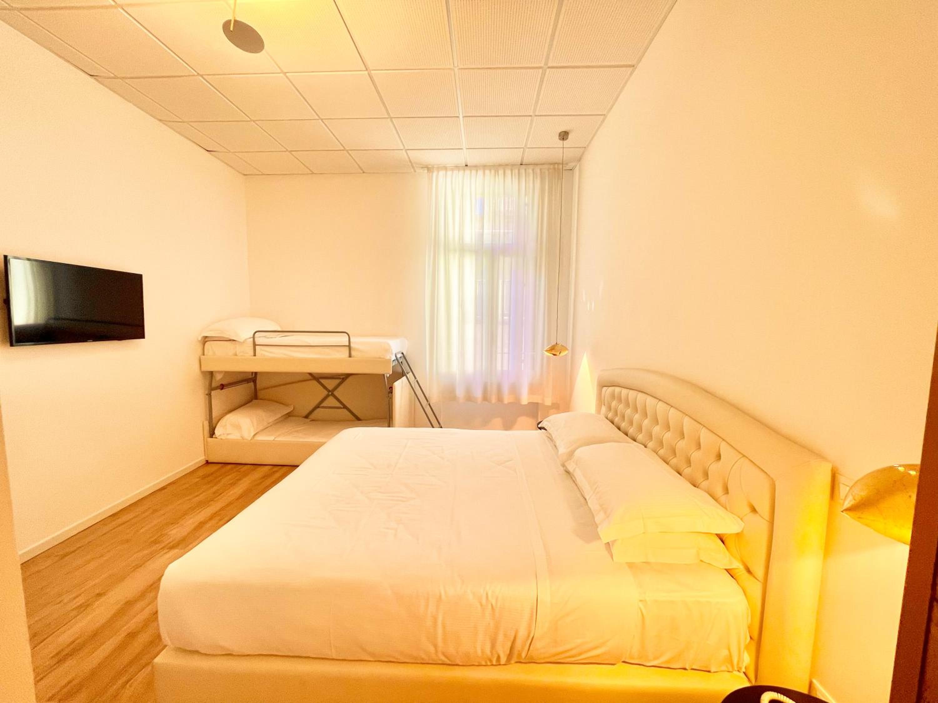 Deluxe Family Room