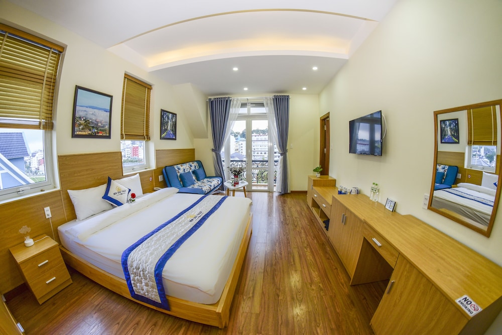 Double Room, Balcony (305)