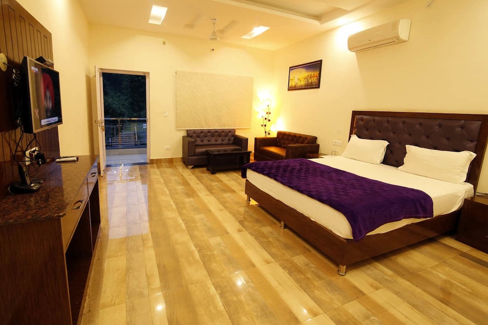 Deluxe Premium Room