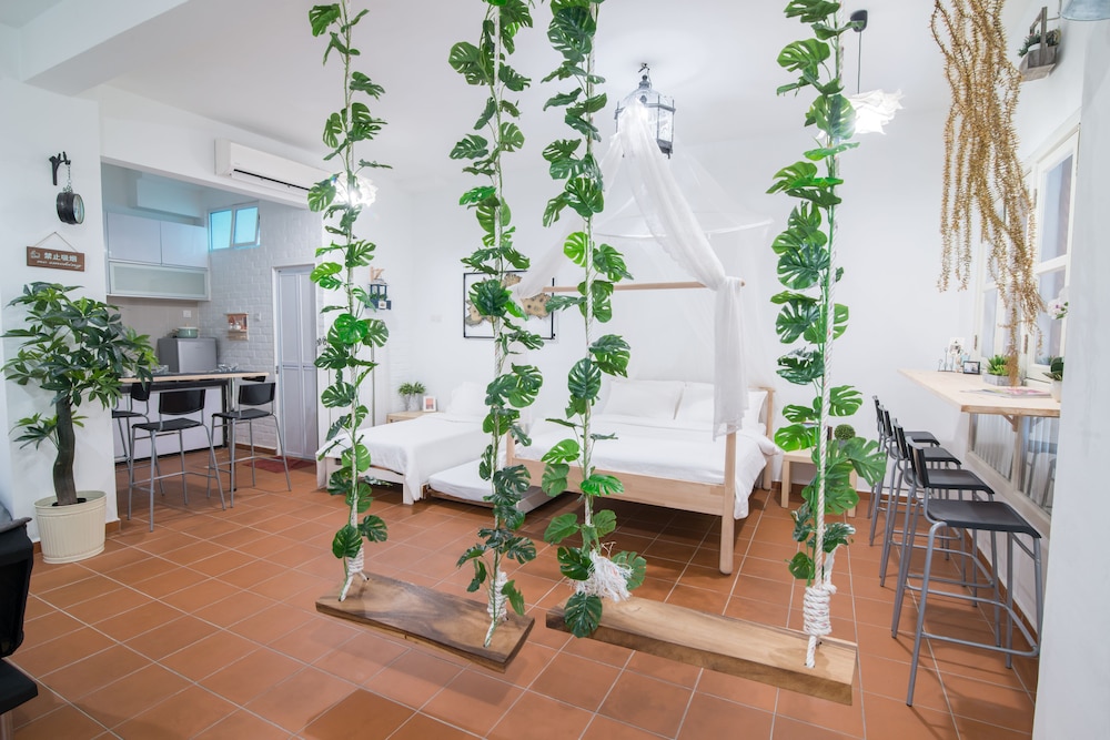 68 Garden House