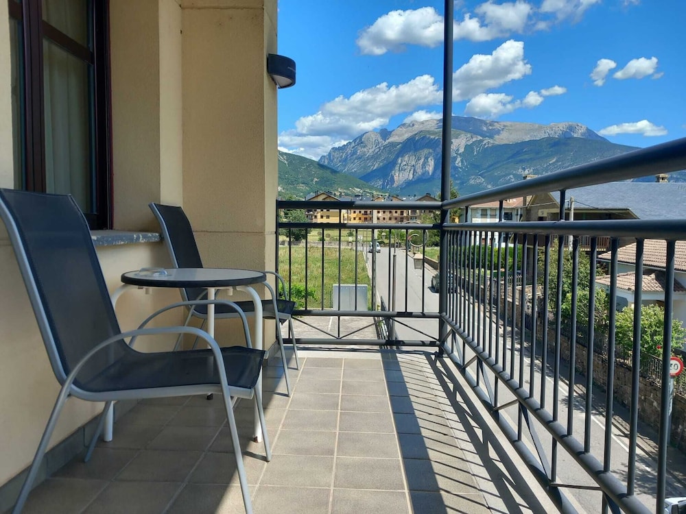 Grand Room, Terrace