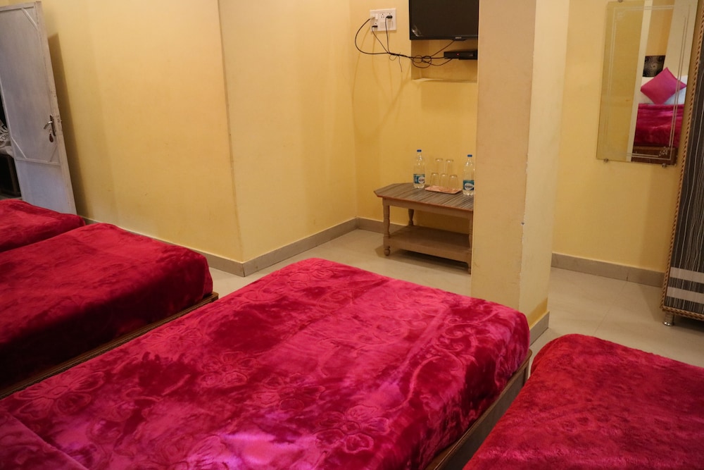 Air Conditioner Quad Four Bed Room