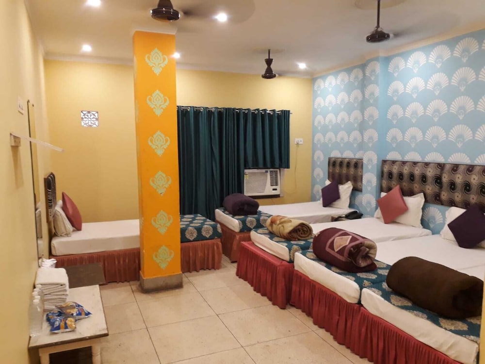 Family Single Room