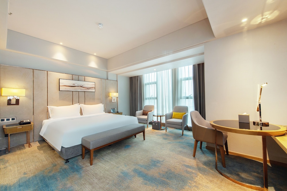 Luxury Room, 1 King Bed