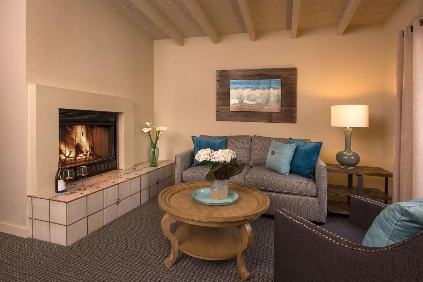Deluxe King Suite