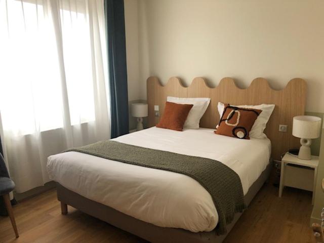 Standard Double Room with Courtyard View