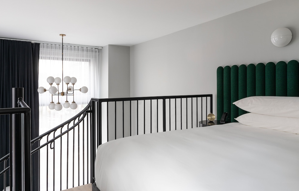 Superior Suite, 1 King Bed With Sofa Bed (Loft Suite)