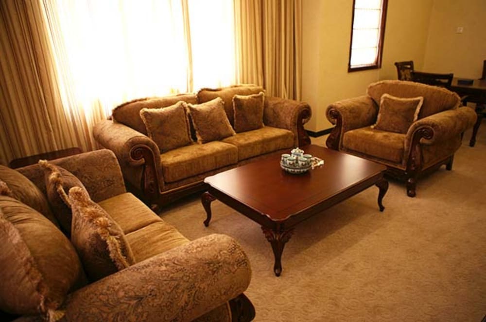 Deluxe Suite
