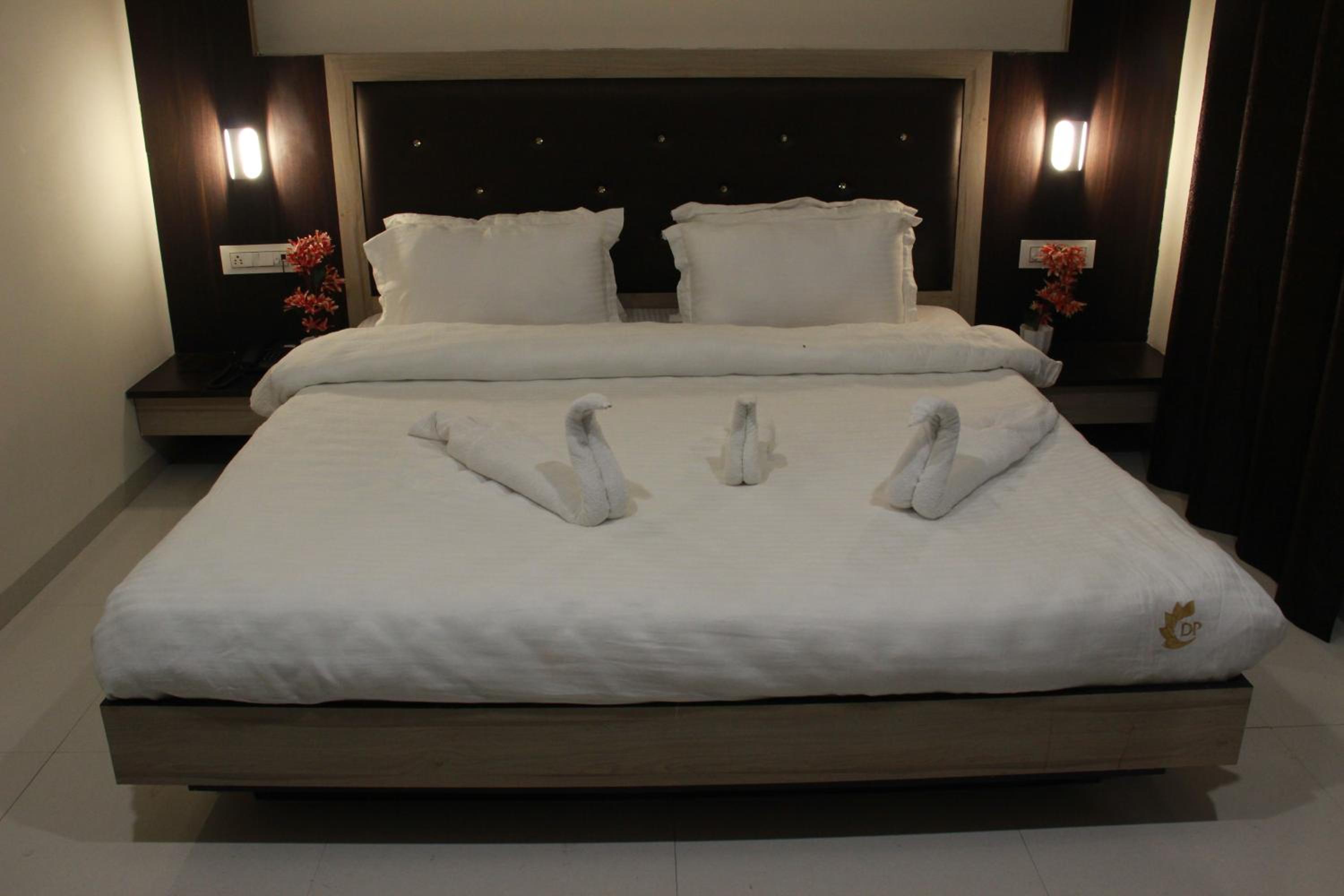 Deluxe Room (2 Adults + 1 Child)