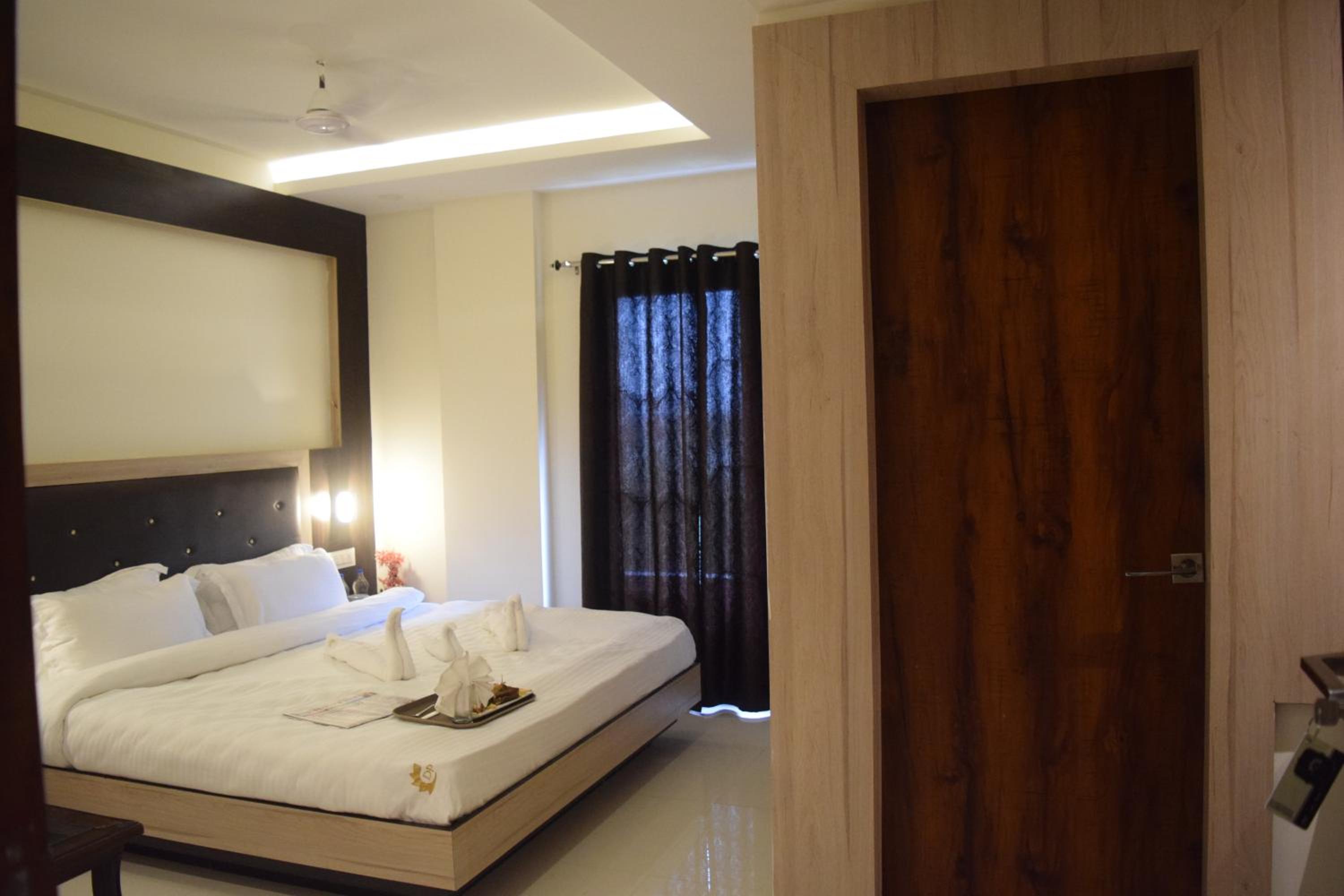 Elite Room