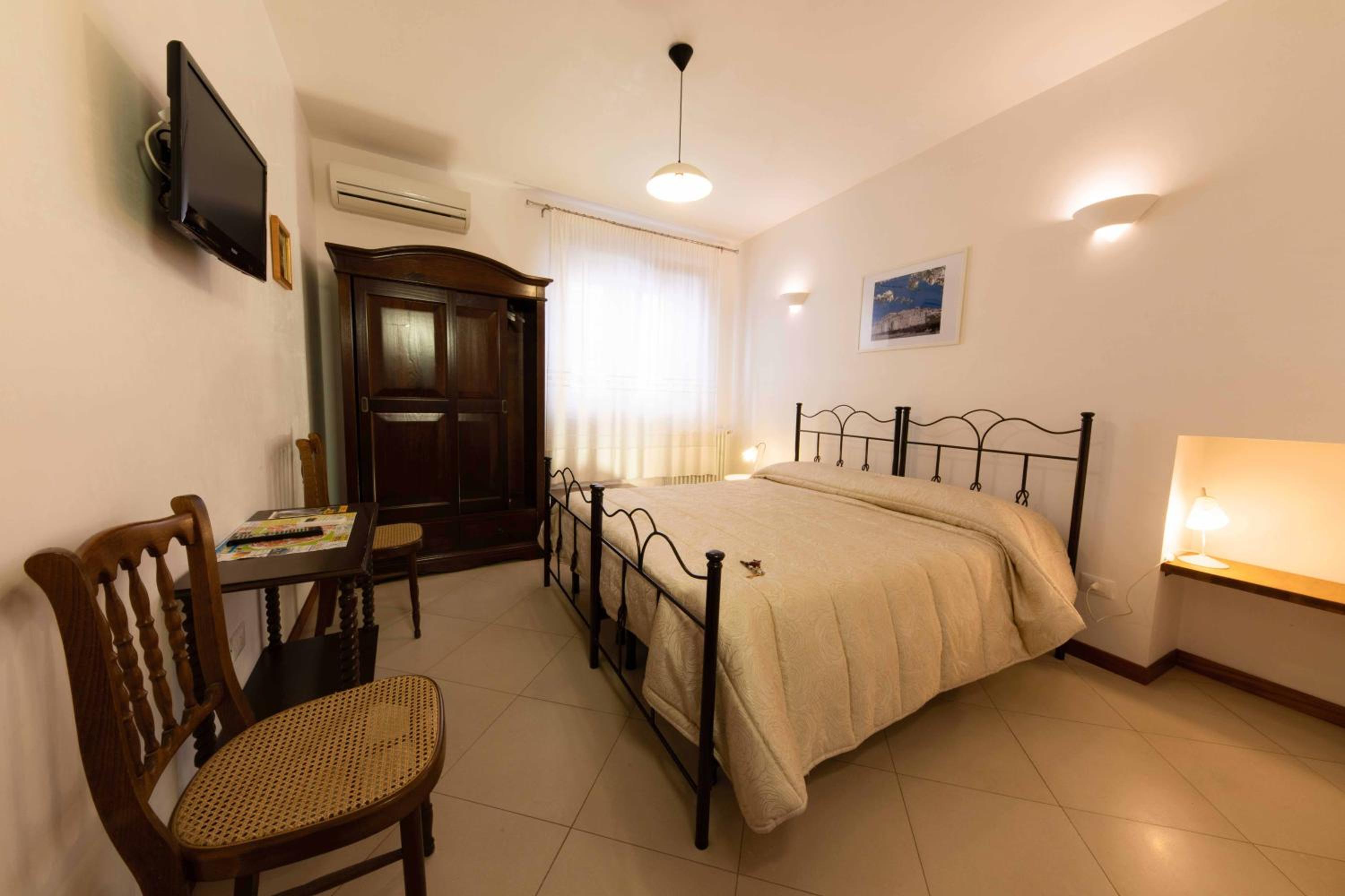 Double or Twin Room with Private External Bathroom