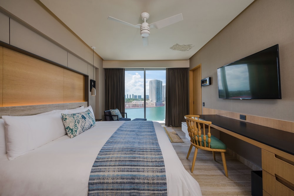Suite, 1 Bedroom, Marina View (Balcony)