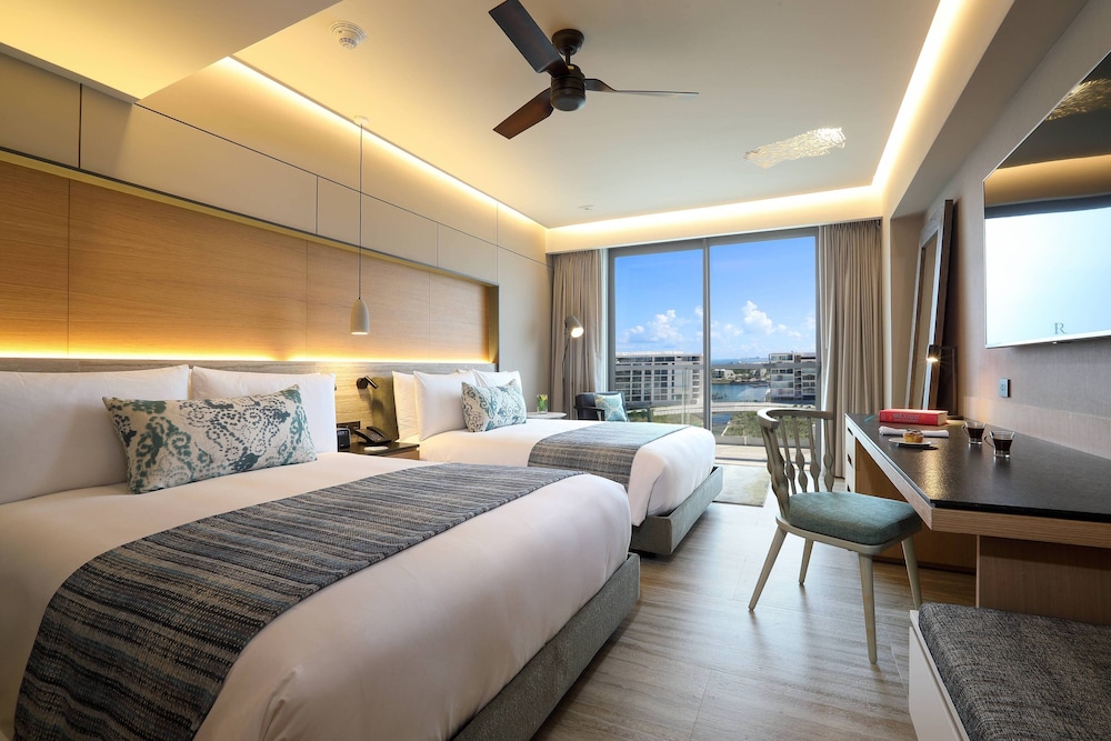 Deluxe Room, 2 Double Beds, Balcony