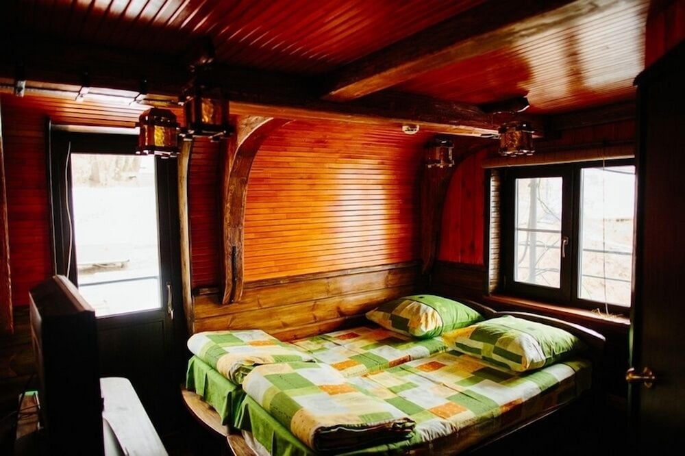 Standard Twin Room, Private Bathroom