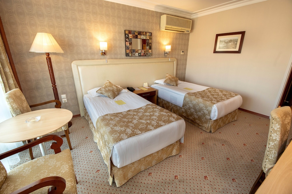 Twin Room, City View