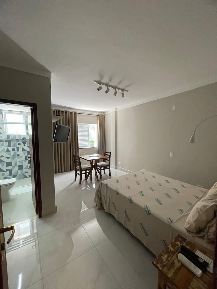 Standard Suite, Partial Ocean View