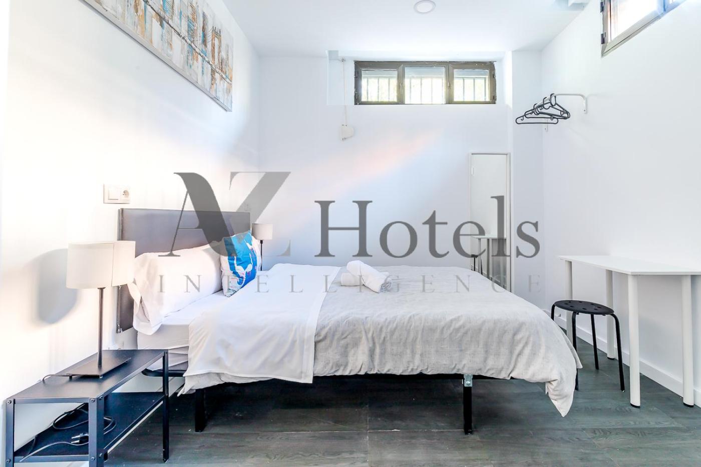 Double Room with Private Bathroom - Semi-basement
